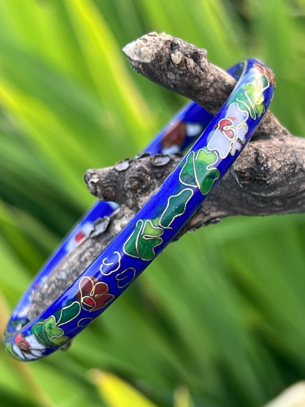 Vintage Cloisonné Blue Floral Bangle Bracelet Size 8 Enamel Brass